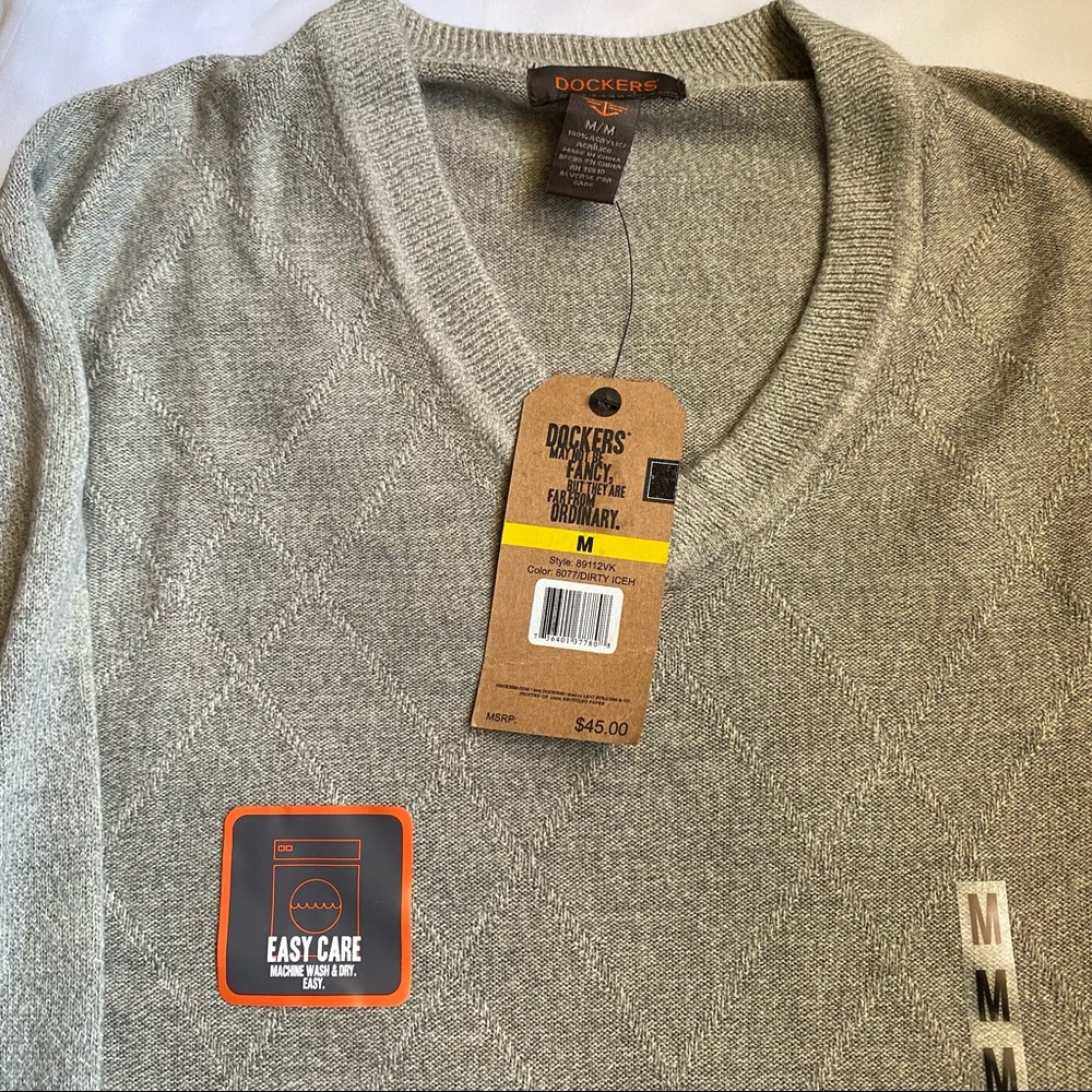 Dockers - v neck sweater - Size: medium